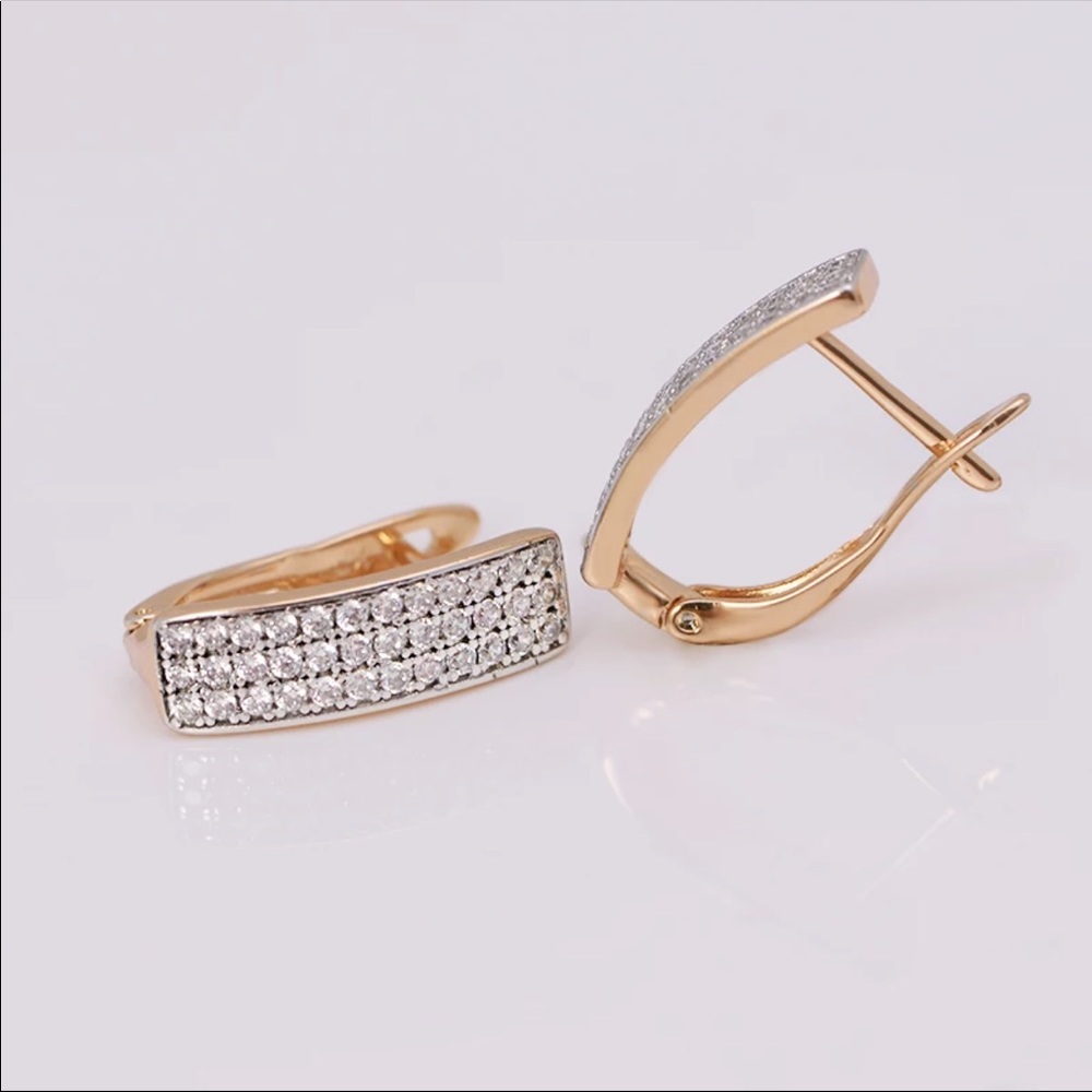 New 18k Gold Plated Diamonds Hoop Earrings - Picture 2 of 6